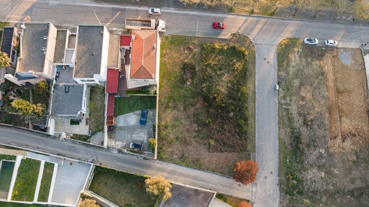 Terreno para Venda em Pedroso e Seixezelo Foto 3