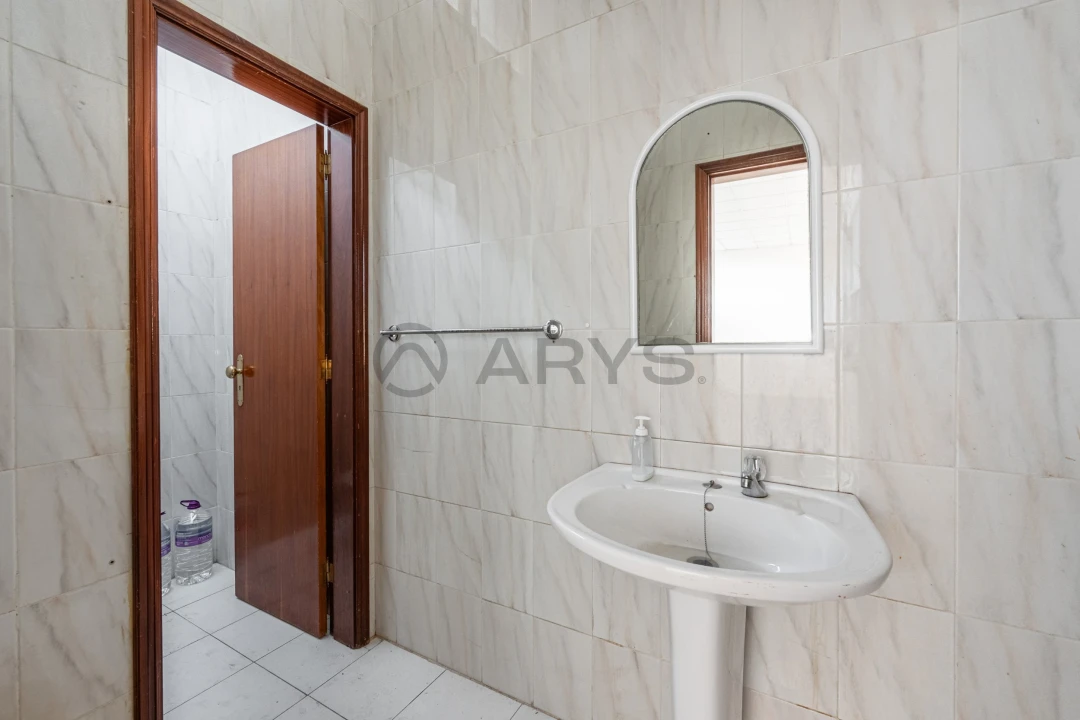 Loja para Venda em Canelas Foto 18