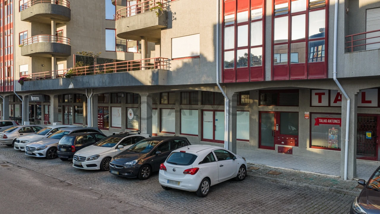 Loja para Venda em Canelas Foto 8