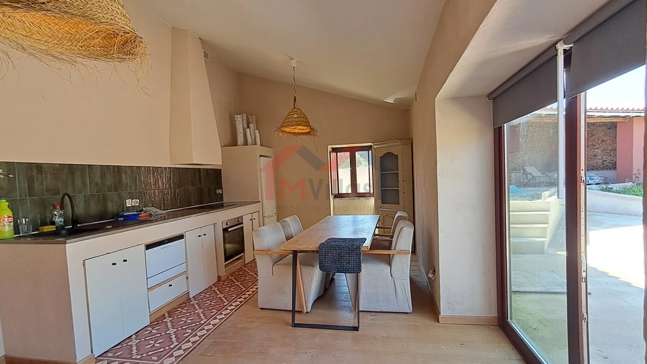 Moradia T2 para Venda em Salir Foto 4