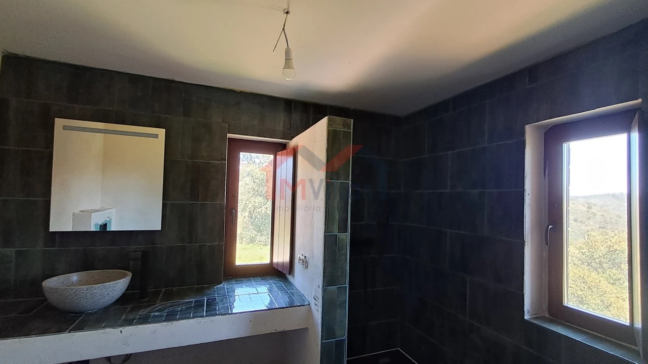 Moradia T2 para Venda em Salir Foto 9