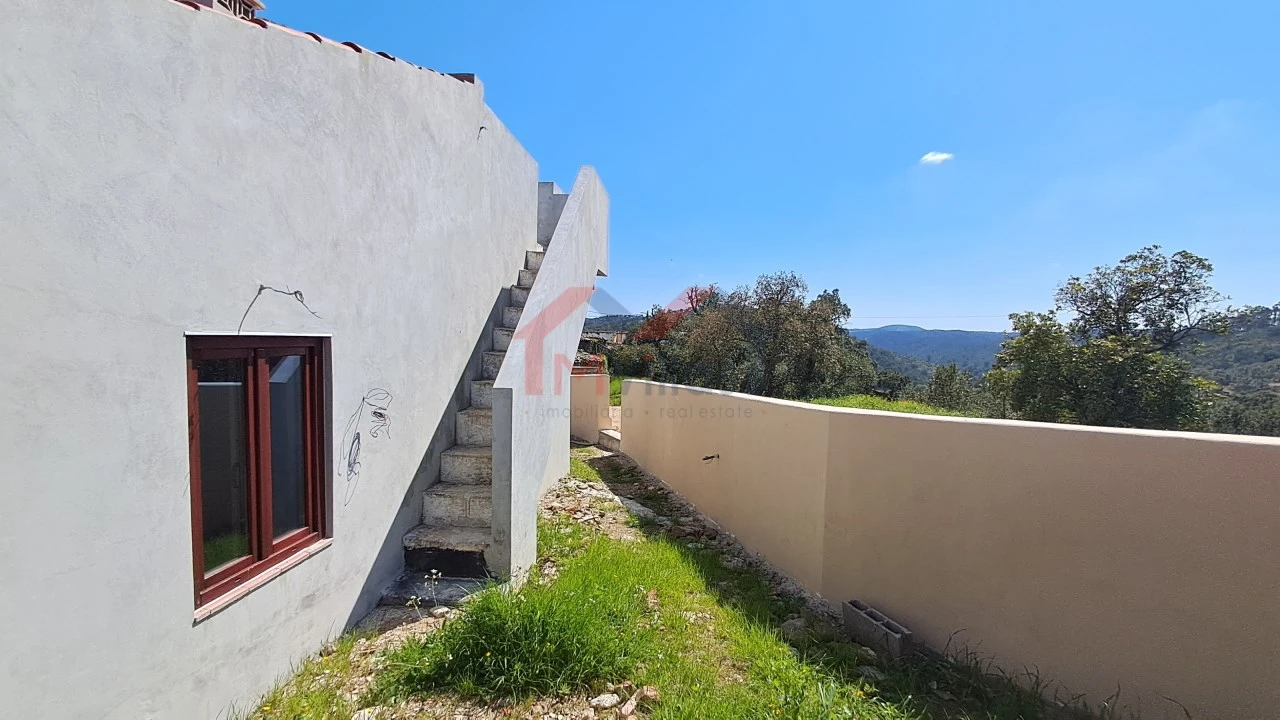 Moradia T2 para Venda em Salir Foto 19