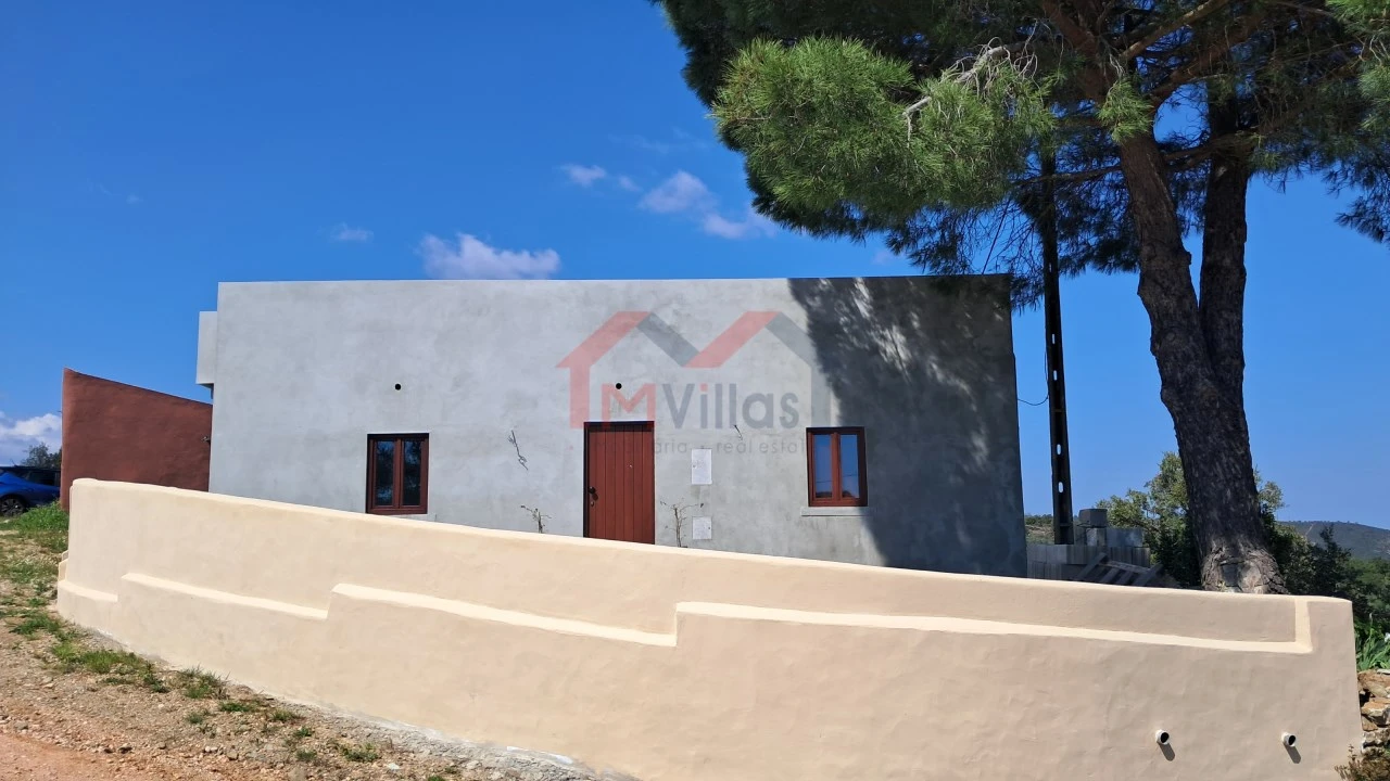 Moradia T2 para Venda em Salir Foto 20