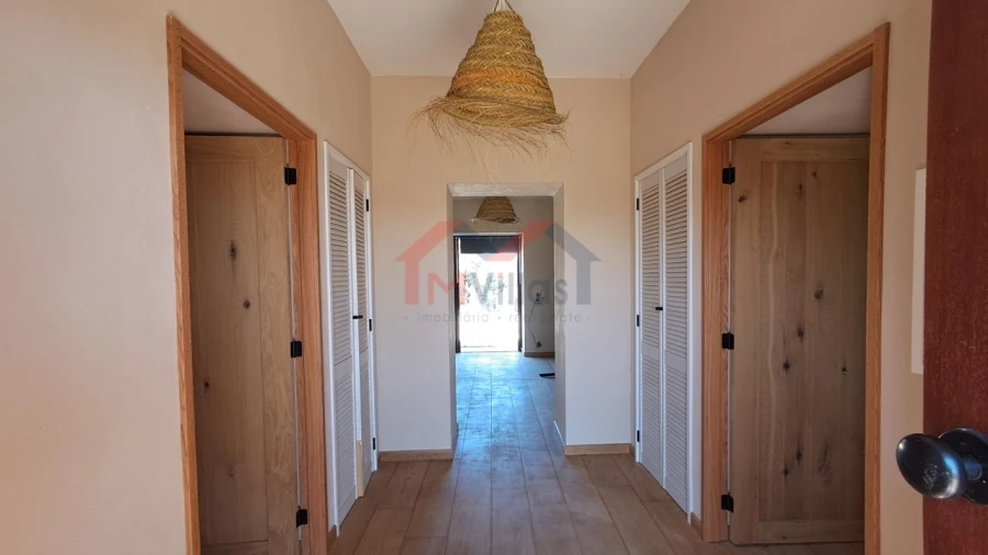 Moradia T2 para Venda em Salir Foto 7