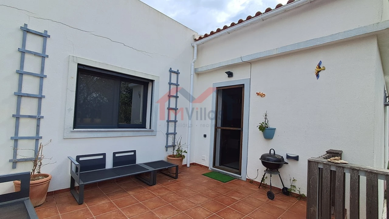 Moradia T2 para Venda em Salir Foto 25