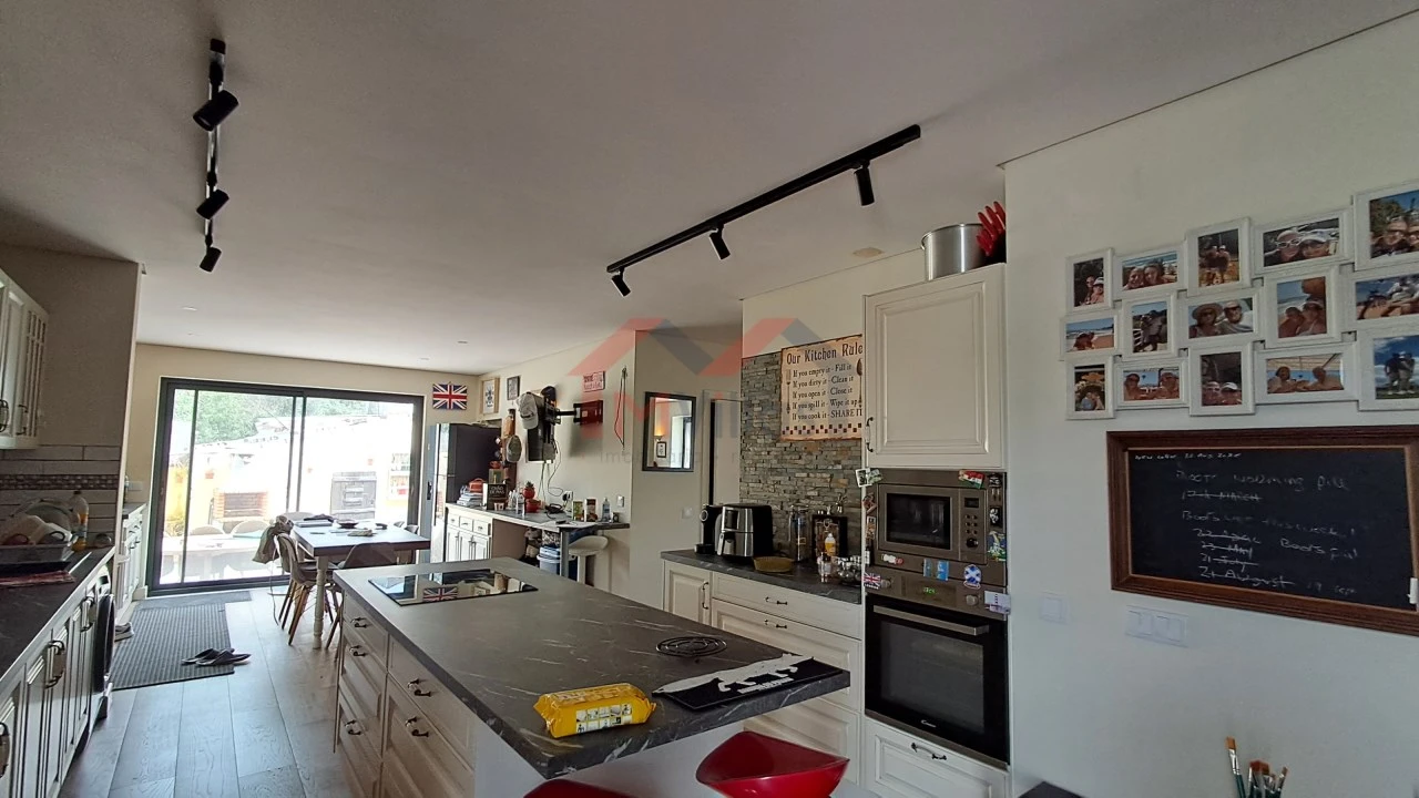 Moradia T2 para Venda em Salir Foto 11