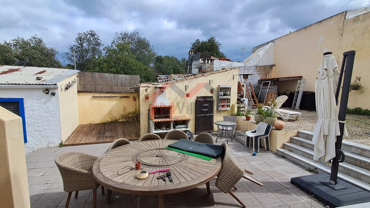 Moradia T2 para Venda em Salir Foto 26