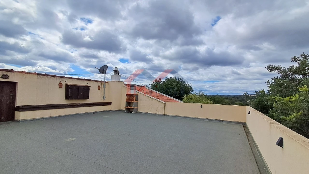 Moradia T2 para Venda em Salir Foto 33