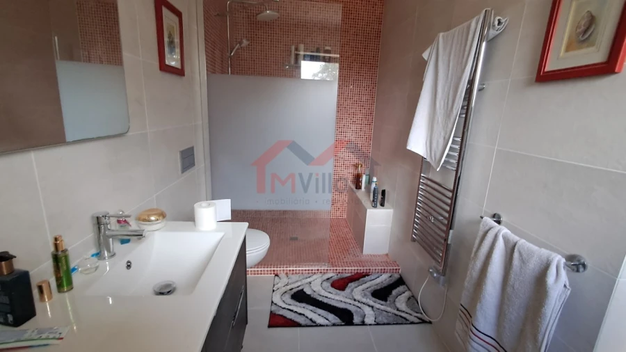 Moradia T2 para Venda em Salir Foto 19