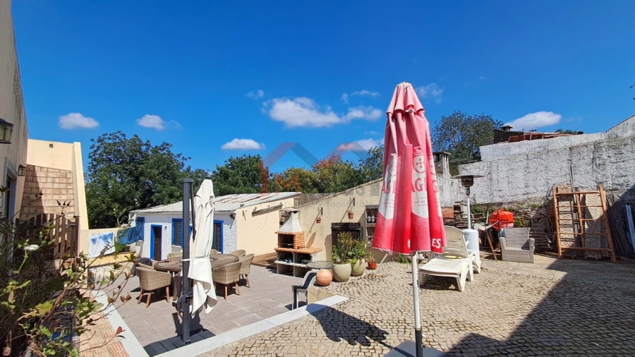 Moradia T2 para Venda em Salir Foto 31