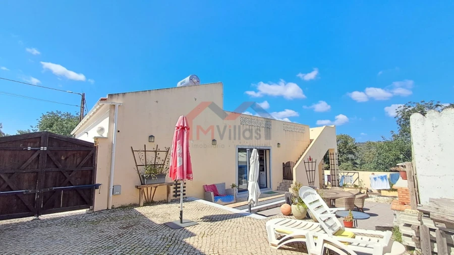 Moradia T2 para Venda em Salir Foto 32