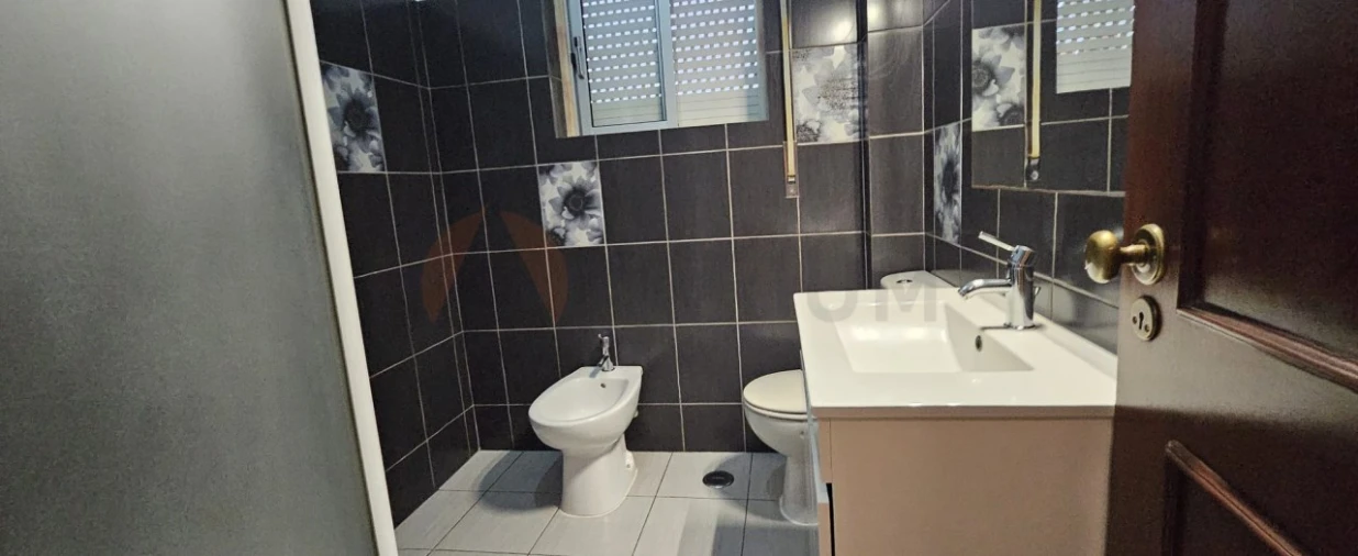 Apartamento T2 para Venda em Sado Foto 4