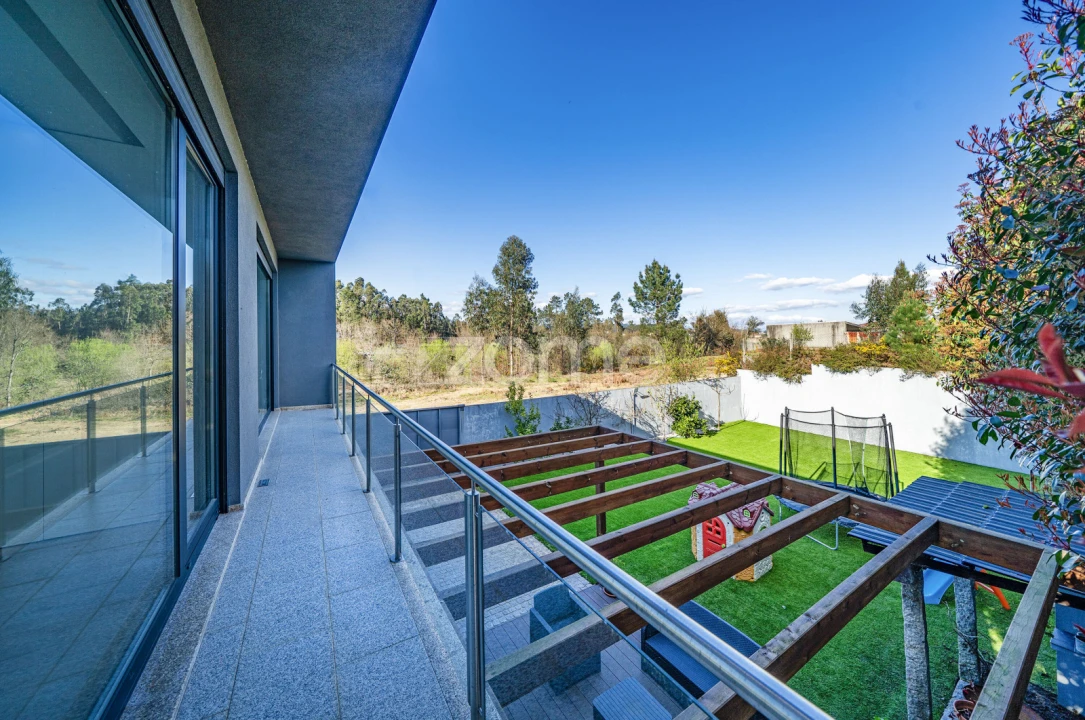 Moradia T3 para Venda em Oleiros Foto 35