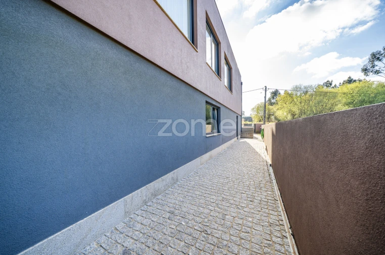 Moradia T3 para Venda em Oleiros Foto 60