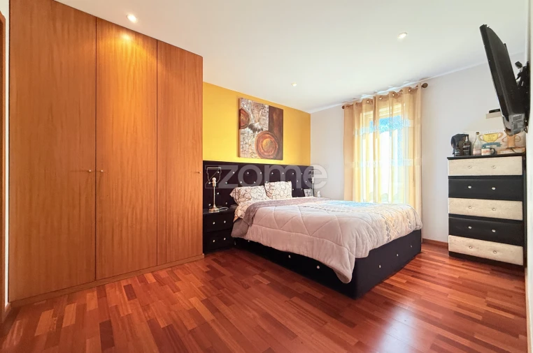 Apartamento T3 para Venda em Vilar de Pinheiro Foto 13