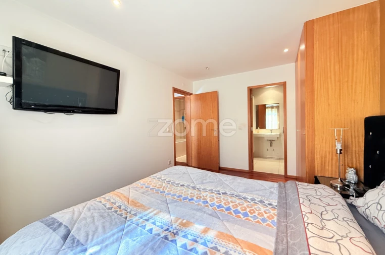 Apartamento T3 para Venda em Vilar de Pinheiro Foto 15