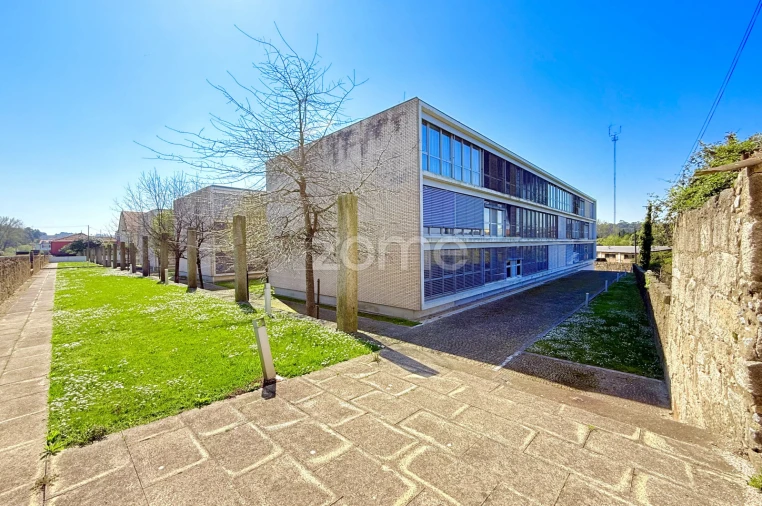 Apartamento T3 para Venda em Vilar de Pinheiro Foto 1