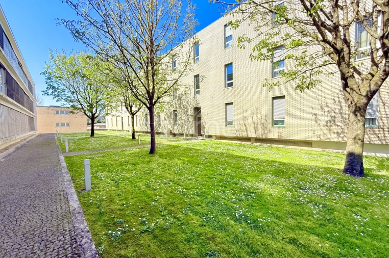 Apartamento T3 para Venda em Vilar de Pinheiro Foto 31