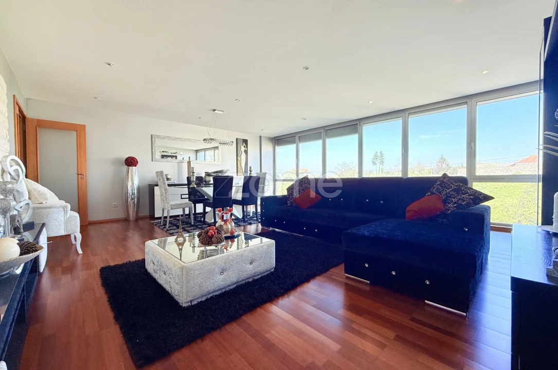 Apartamento T3 para Venda em Vilar de Pinheiro Foto 2