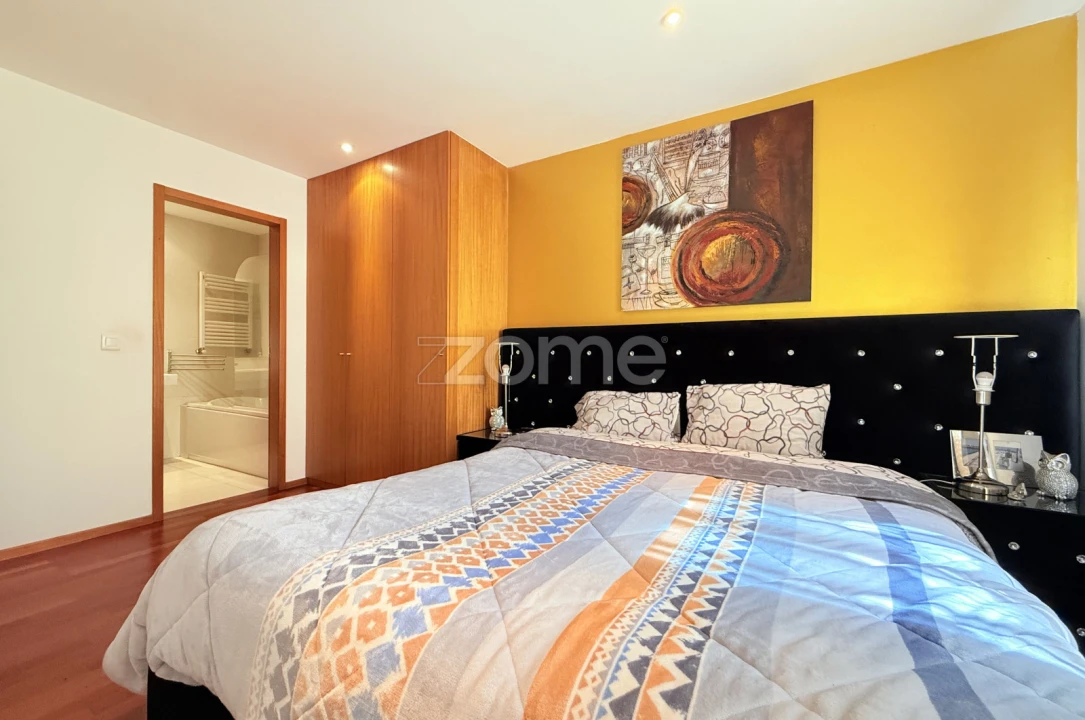 Apartamento T3 para Venda em Vilar de Pinheiro Foto 14