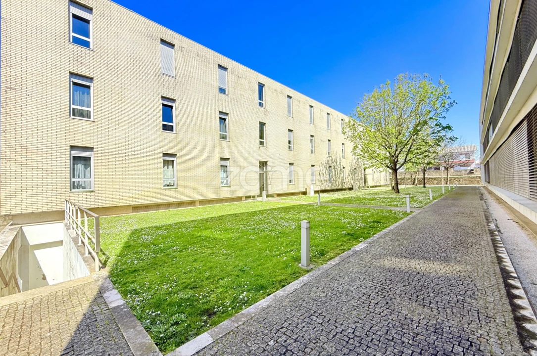 Apartamento T3 para Venda em Vilar de Pinheiro Foto 32