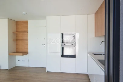 Apartamento T1 para Arrendamento em Paranhos