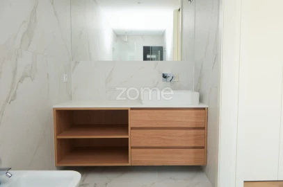 Apartamento T1 para Arrendamento em Paranhos