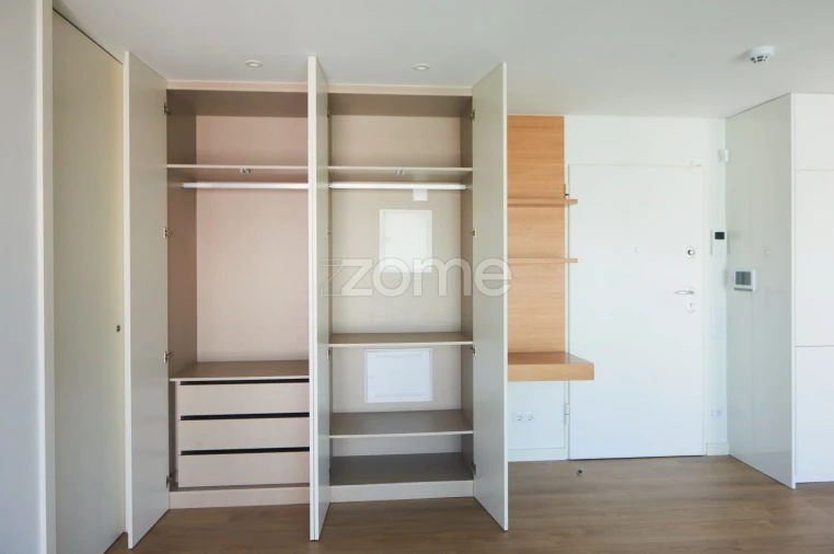 Apartamento T1 para Arrendamento em Paranhos Foto 5