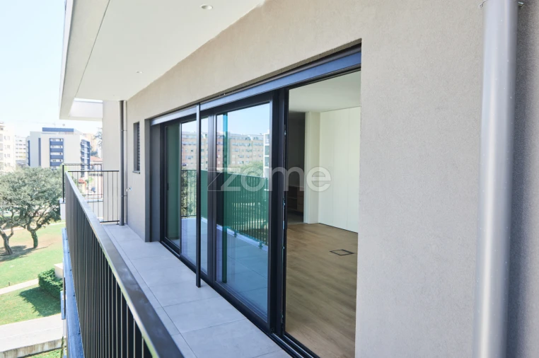 Apartamento T1 para Arrendamento em Paranhos Foto 24