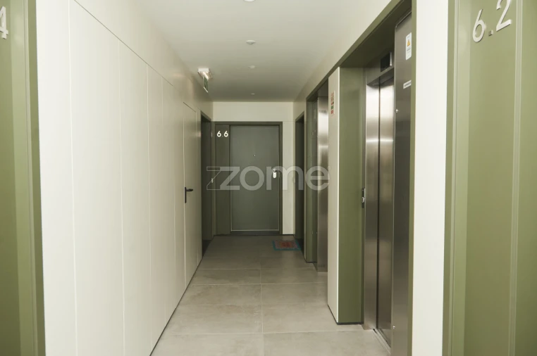 Apartamento T1 para Arrendamento em Paranhos Foto 31