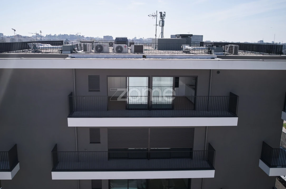 Apartamento T1 para Arrendamento em Paranhos Foto 15