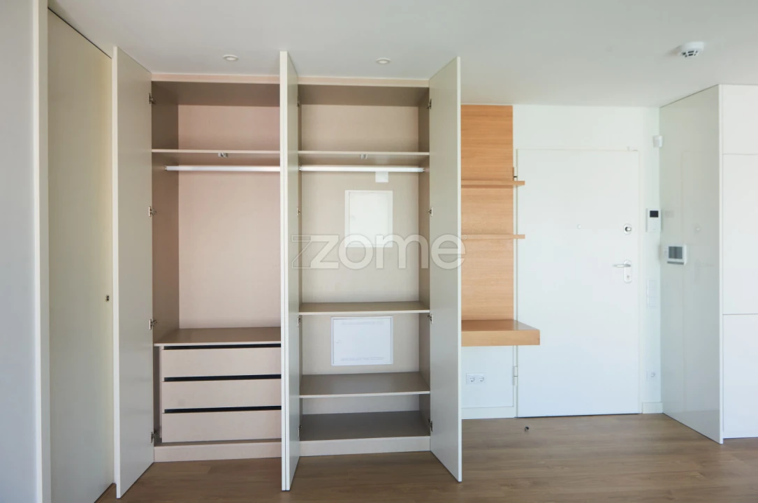 Apartamento T1 para Arrendamento em Paranhos Foto 5