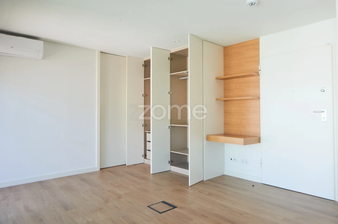 Apartamento T1 para Arrendamento em Paranhos Foto 35