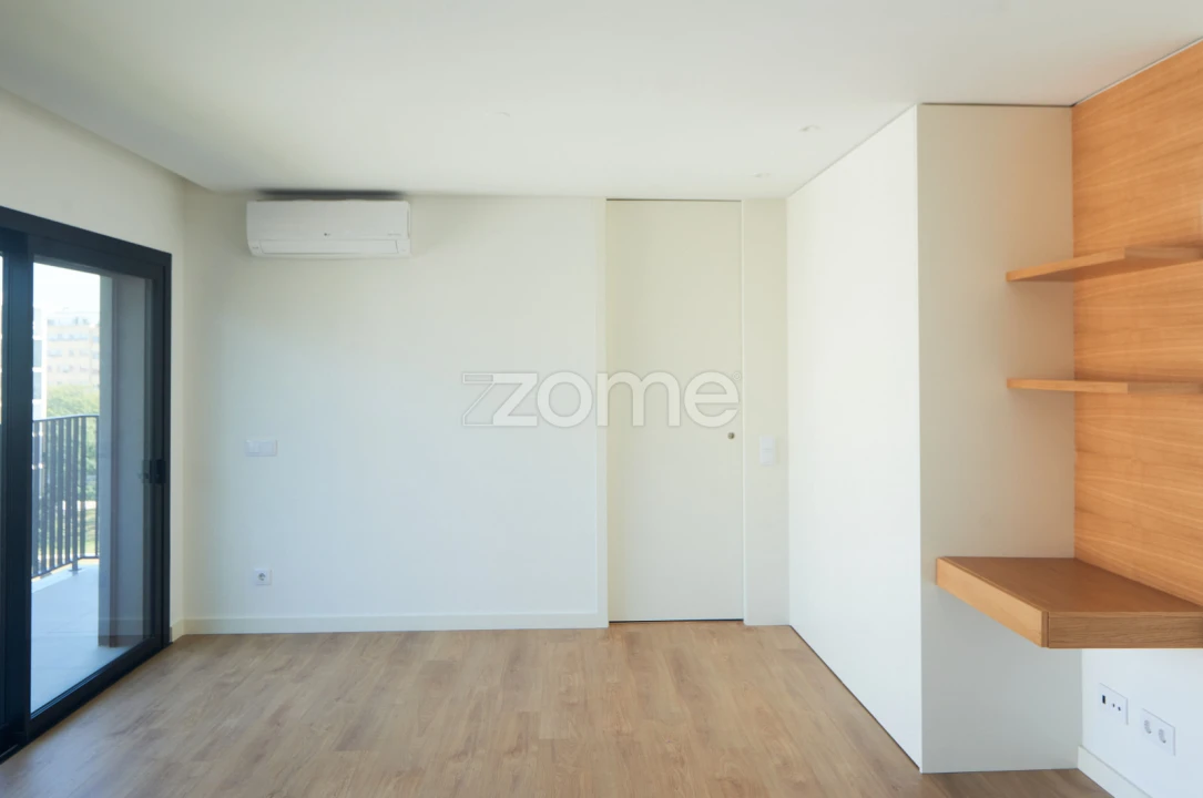 Apartamento T1 para Arrendamento em Paranhos Foto 20