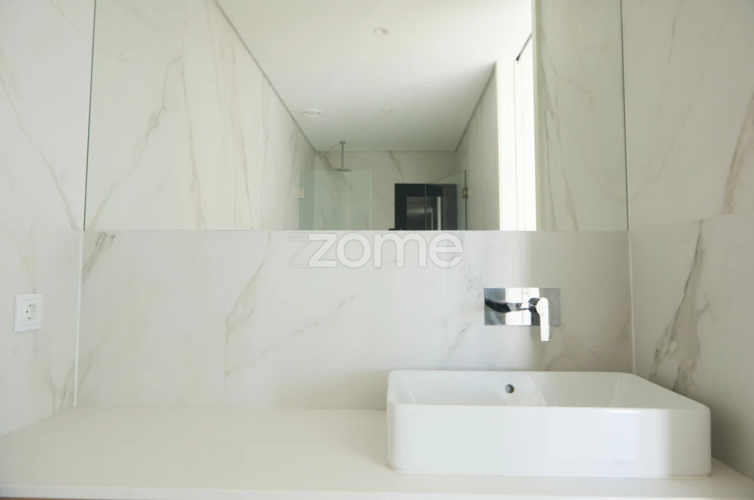 Apartamento T1 para Arrendamento em Paranhos Foto 21