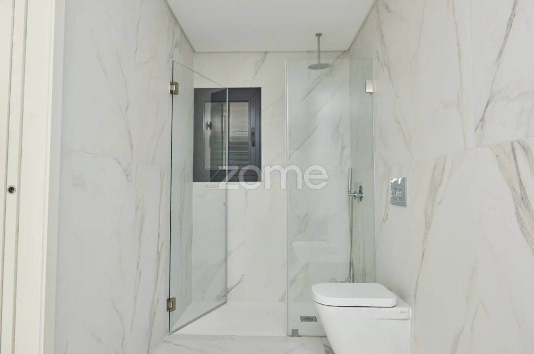 Apartamento T1 para Arrendamento em Paranhos Foto 4