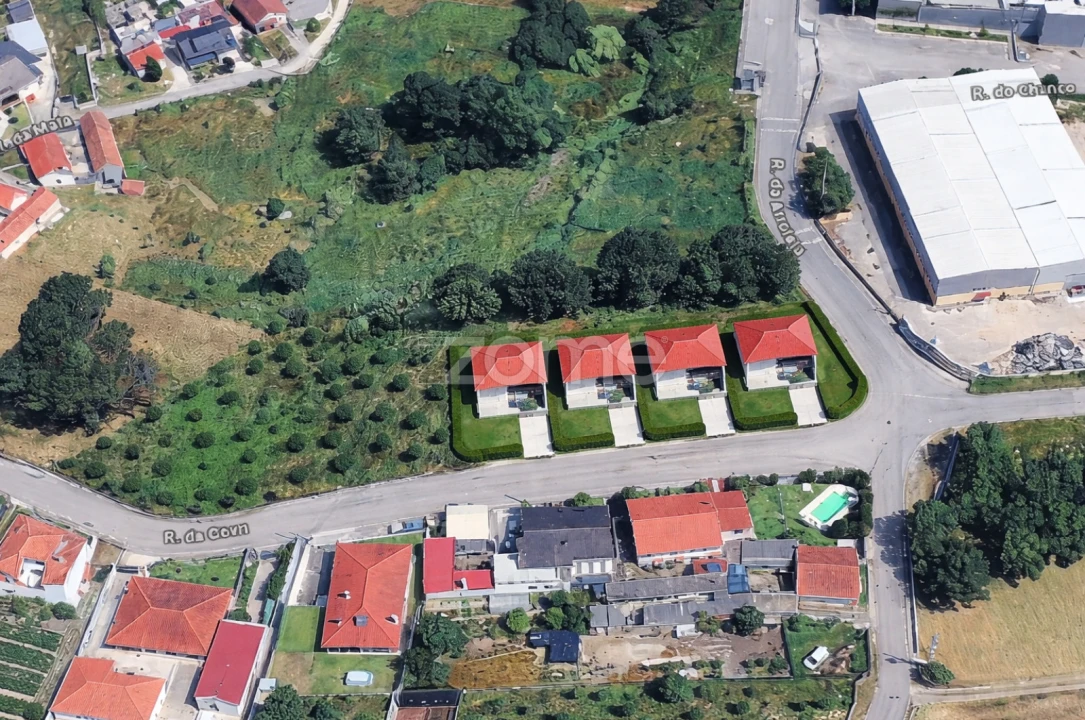 Terreno para Venda em Maceira Foto 2