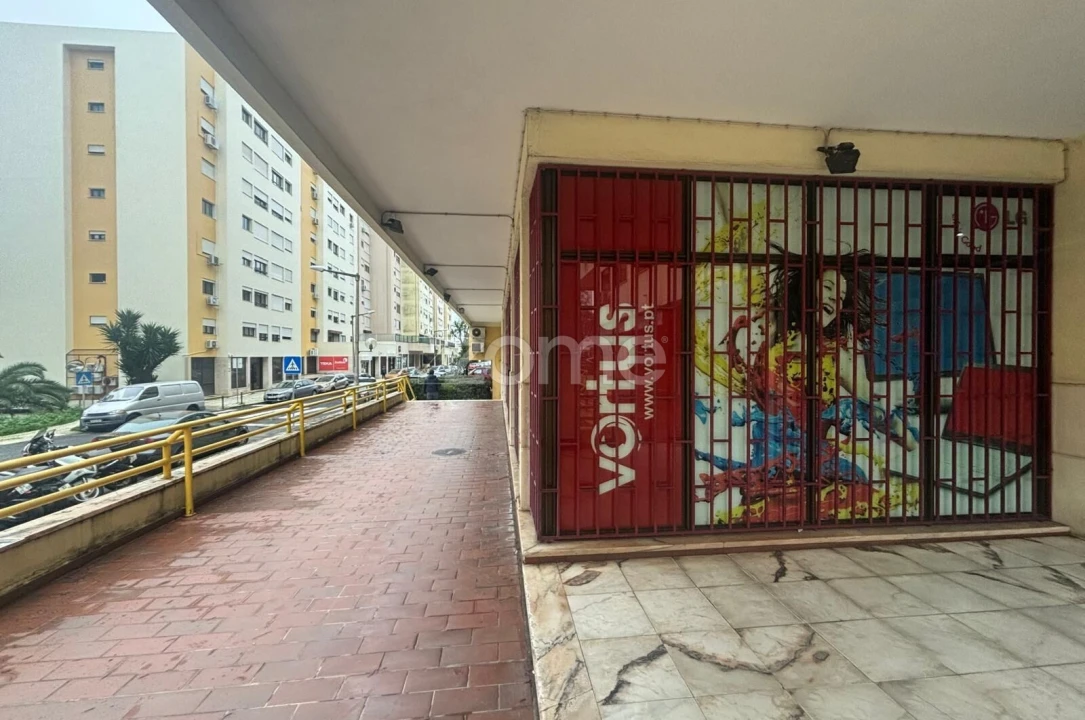 Negócio para Venda em Benfica Foto 17