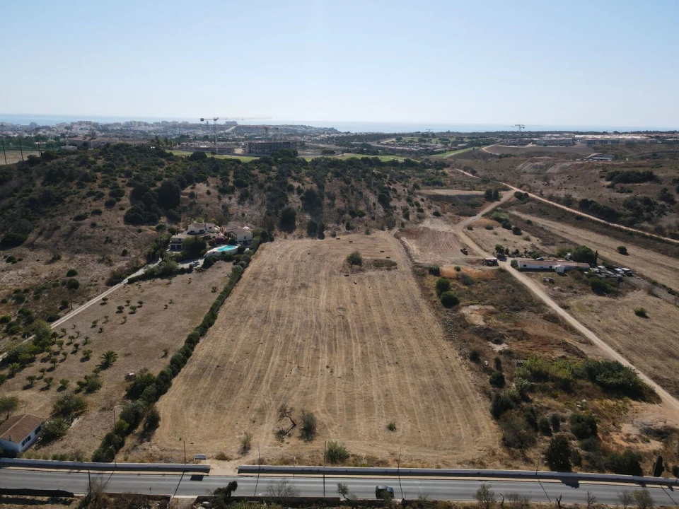 Terreno para Venda em Lagos (São Sebastião e Santa Maria) Foto 2