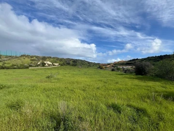 Terreno para Venda em Lagos (São Sebastião e Santa Maria)
