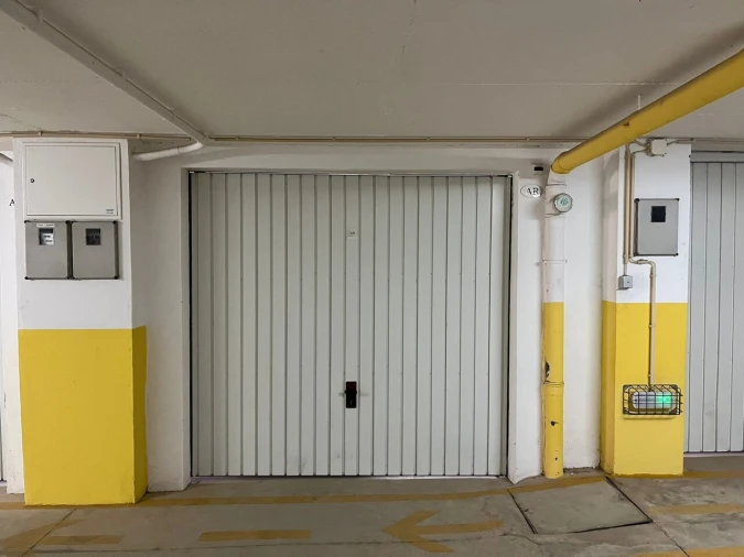 Garagem para Venda em Luz Foto 2