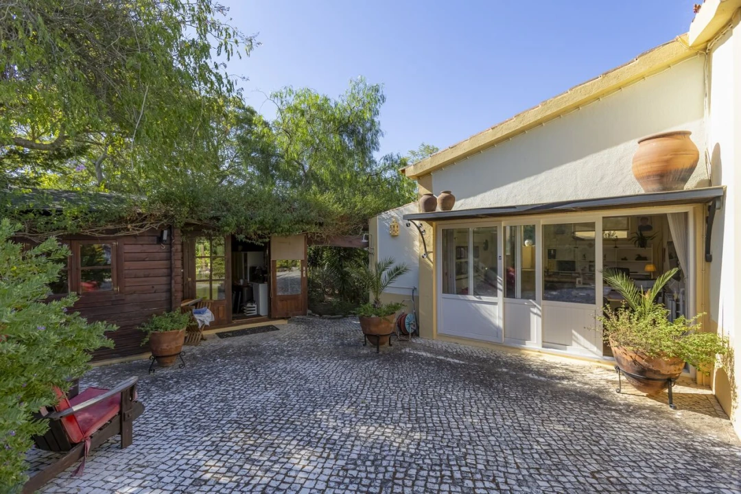 Moradia T4 para Venda em Bensafrim e Barão de São João Foto 24