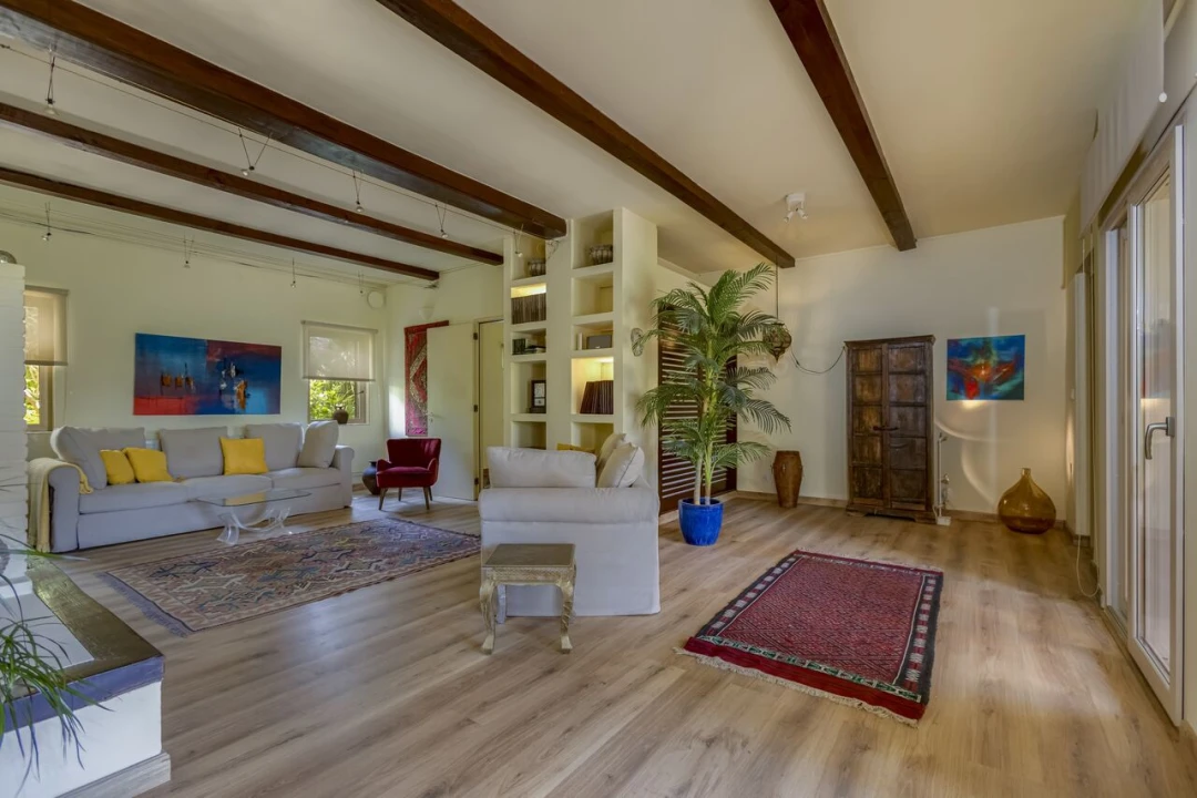 Moradia T4 para Venda em Bensafrim e Barão de São João Foto 3