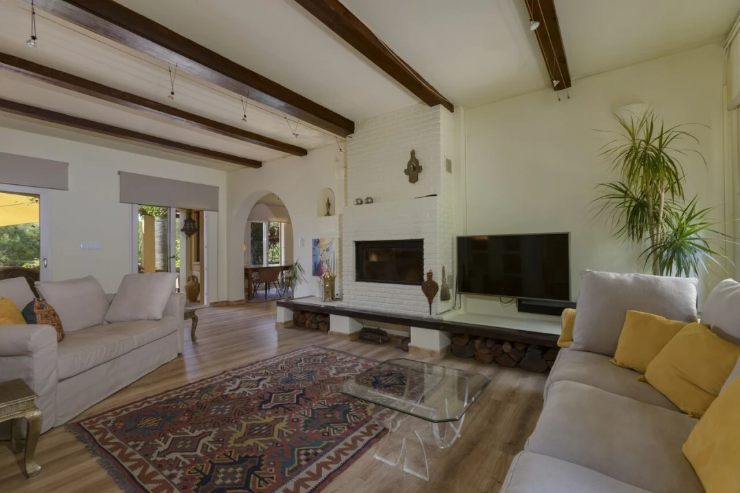 Moradia T4 para Venda em Bensafrim e Barão de São João Foto 4