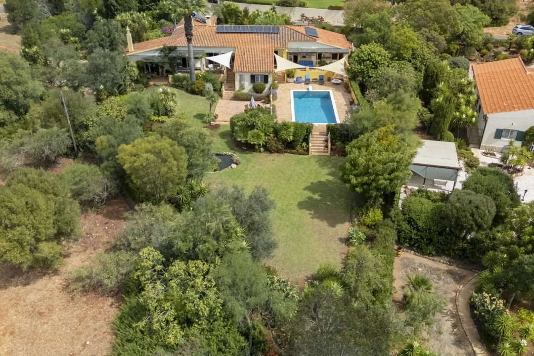 Moradia T4 para Venda em Bensafrim e Barão de São João Foto 42