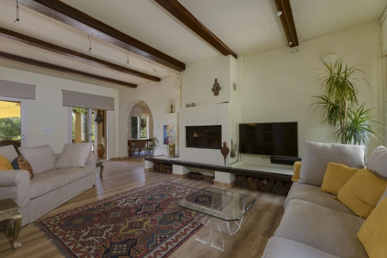 Moradia T4 para Venda em Bensafrim e Barão de São João Foto 4