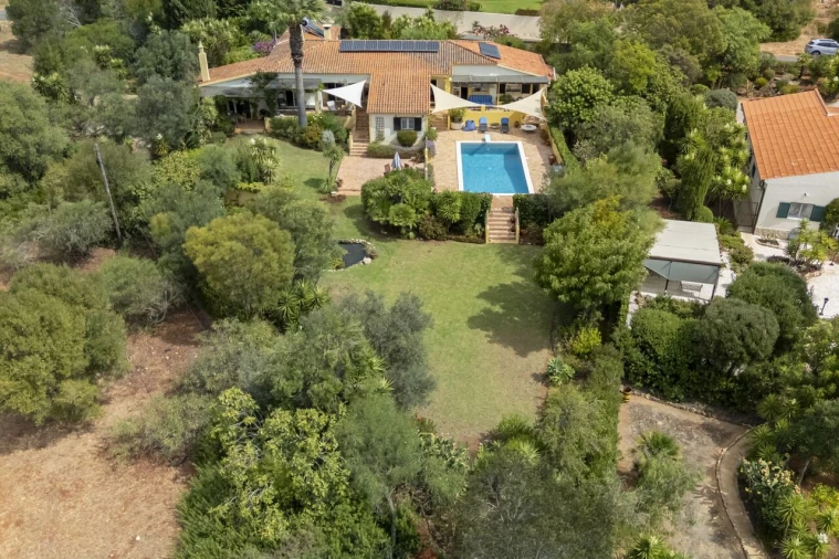 Moradia T4 para Venda em Bensafrim e Barão de São João Foto 42