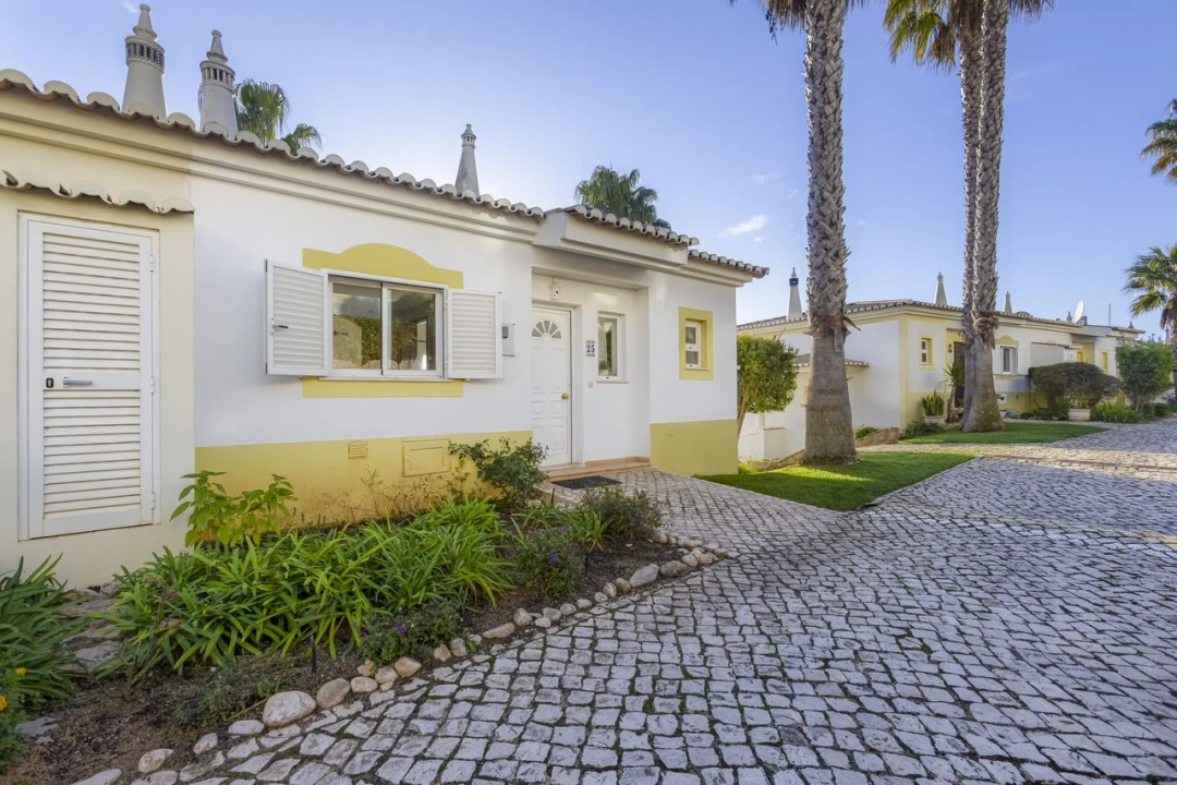 Moradia T2 para Venda em Budens Foto 3