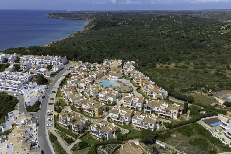 Moradia T2 para Venda em Budens Foto 33