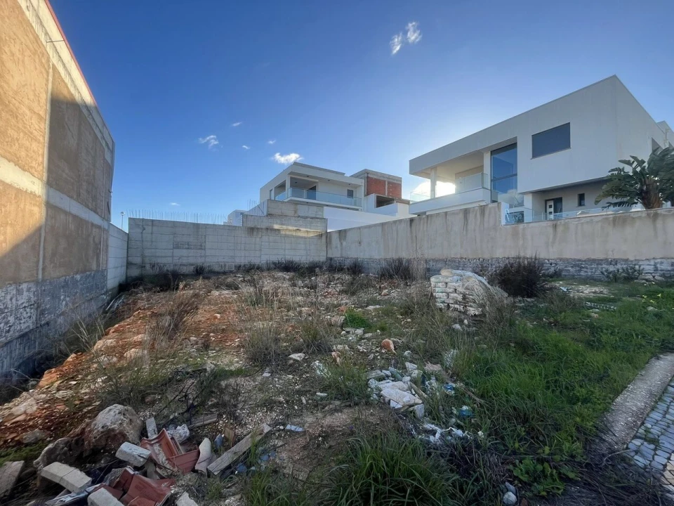 Terreno para Venda em Lagos (São Sebastião e Santa Maria) Foto 2